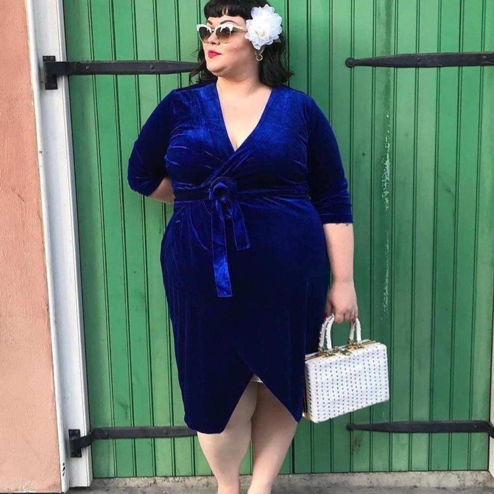 NWT ELOQUII Blue Velvet Wrap Dress Size 20